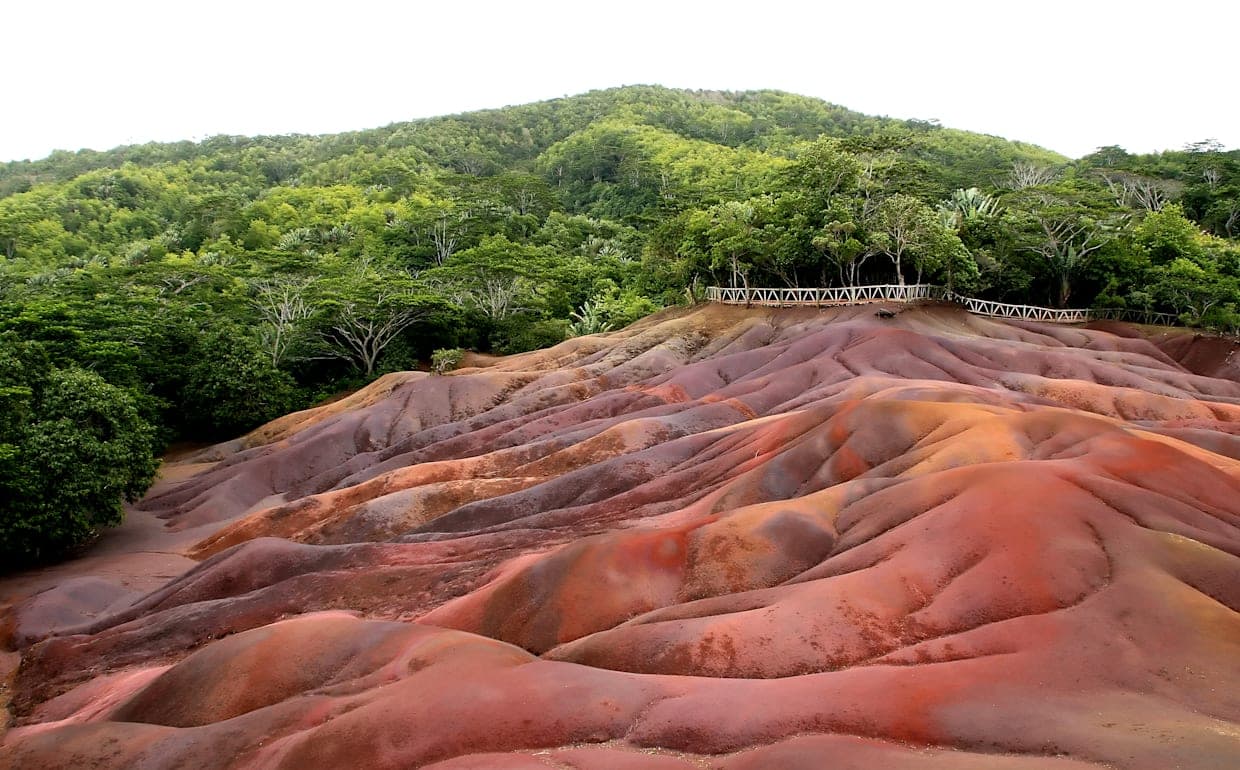 Seven-coloured earth